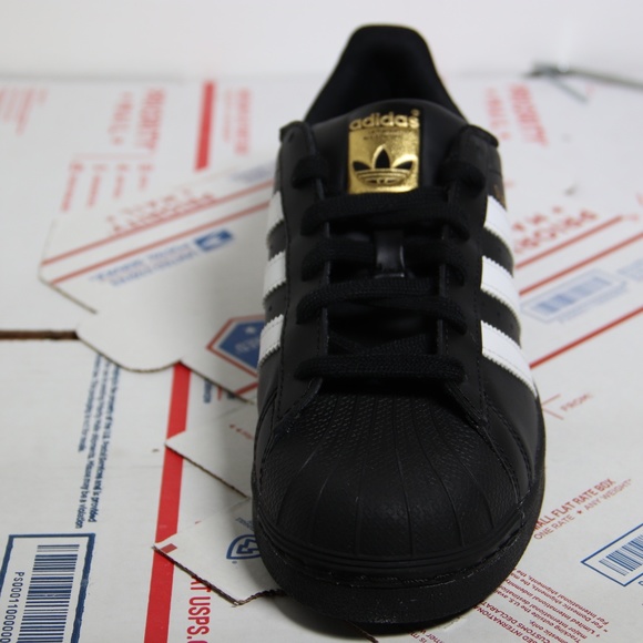Adidas  Black / White Superstar Shell-Toe Low Tops - Picture 7 of 7